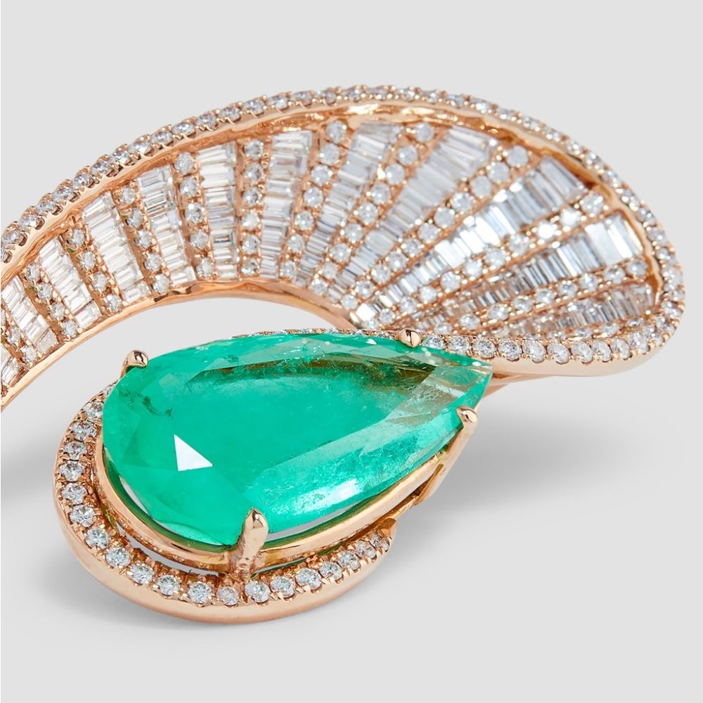 18k Emerald Talay Earrings - Picture 6 of 9